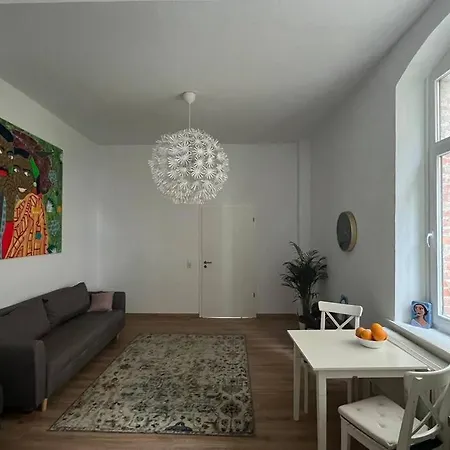 Ein Schoenes Studio-apartment In Oststadt Апартаменты *